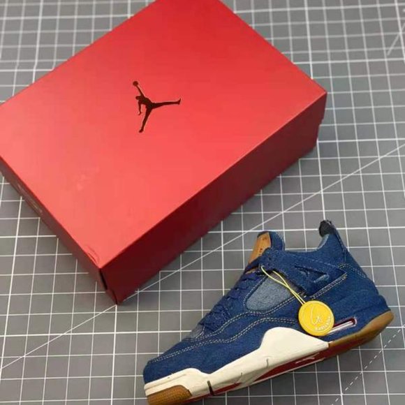 AIR JORDAN 4 RETRO NRG Levi\'s